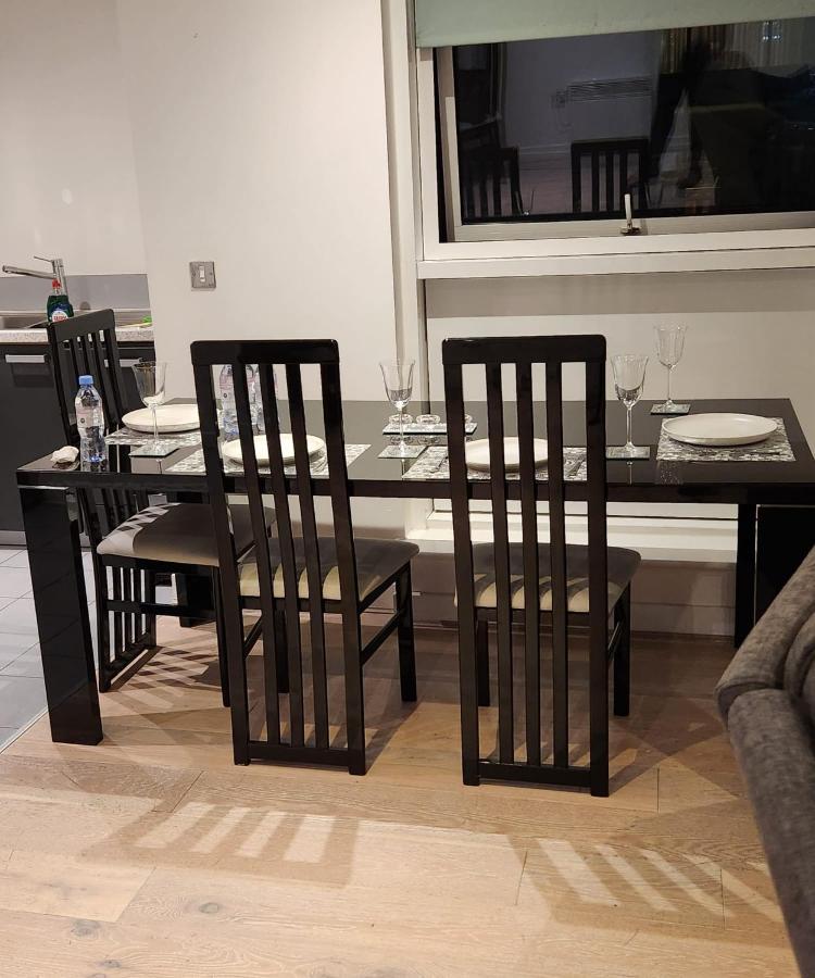 Luxury 2 Bed Apartment Excel London Exterior photo